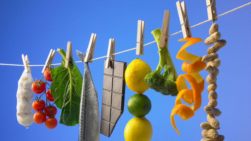 CN8F57 Healthy foods pegged to a washing line